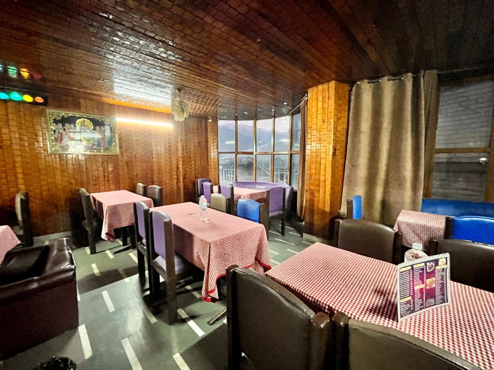 Hadimba Hill View By Hadimba Palace, Manali - Premium Room ! Family Hotel ! Parking ! Near Hadimba Temple Luaran gambar