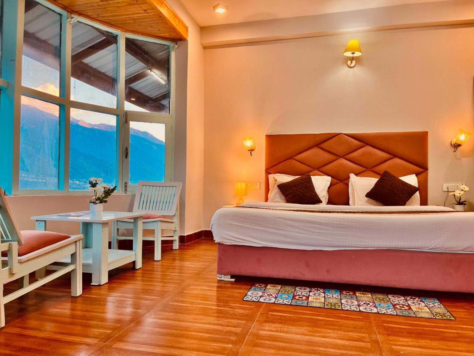 Hadimba Hill View By Hadimba Palace, Manali - Premium Room ! Family Hotel ! Parking ! Near Hadimba Temple Luaran gambar