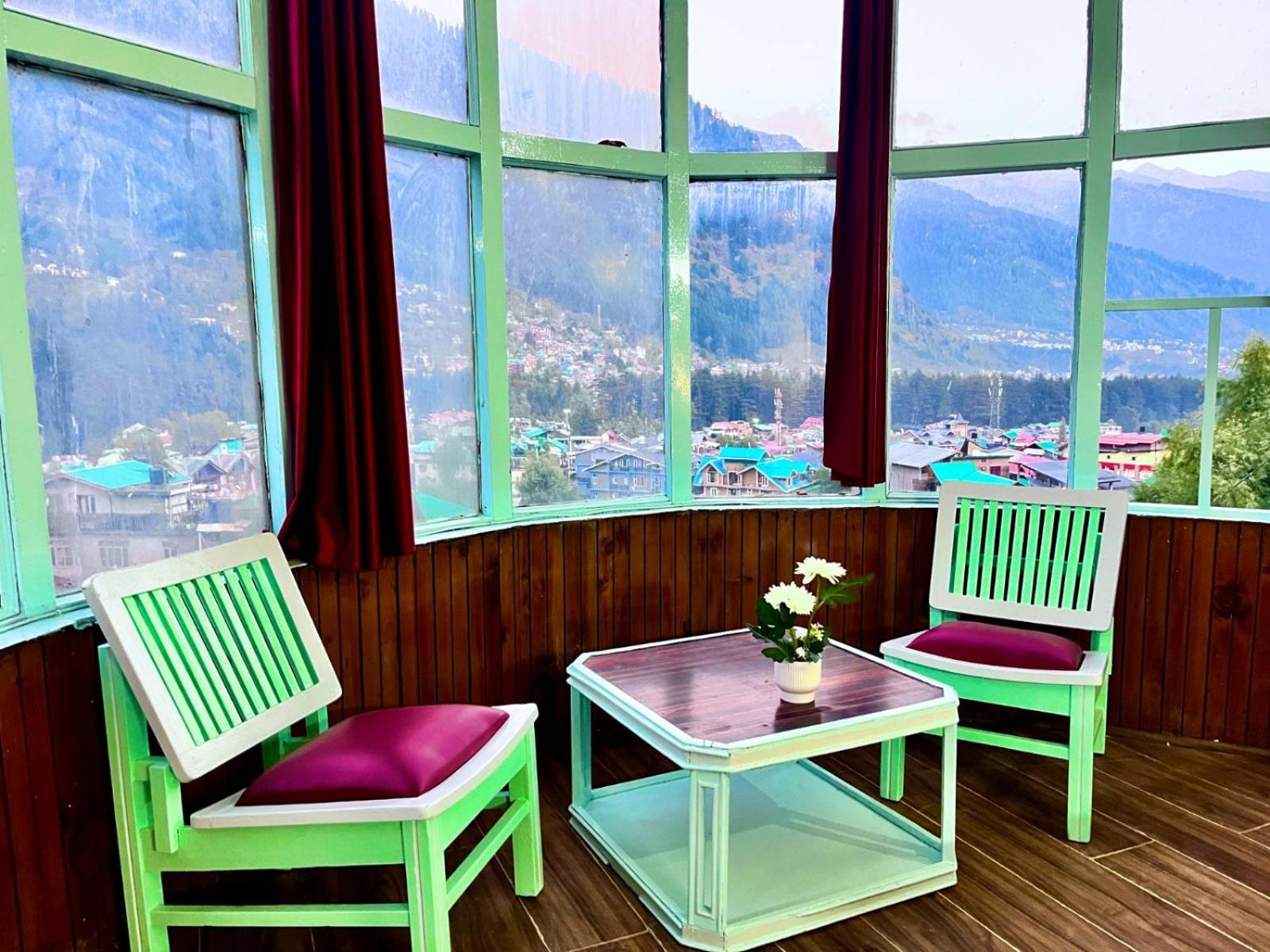Hadimba Hill View By Hadimba Palace, Manali - Premium Room ! Family Hotel ! Parking ! Near Hadimba Temple Luaran gambar